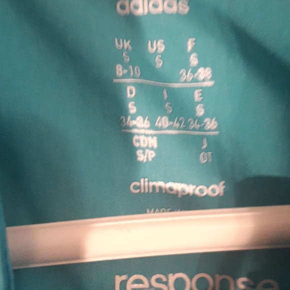 Adidas small jacket - Picture 3 of 3